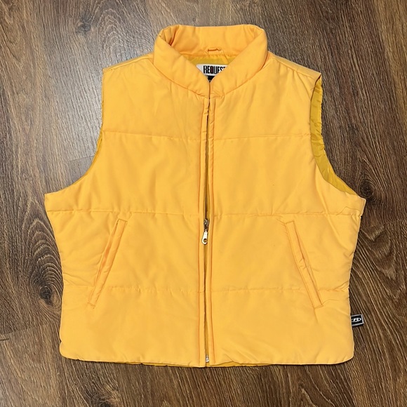 VINTAGE REQUEST PUFFY VEST - Picture 1 of 6